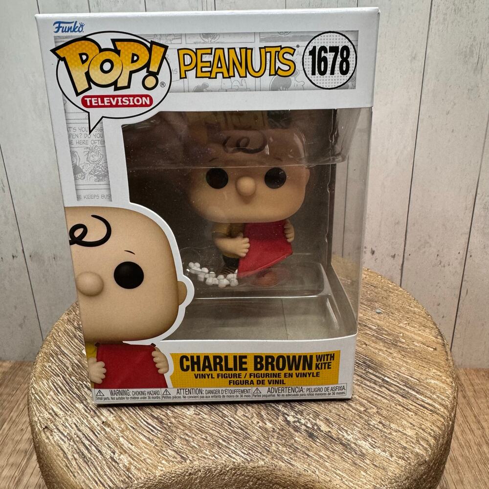 Peanuts Charlie Brown Action Figure Funko Pop NEW FAST Ship Collectible